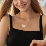 Collana personalizzata con medaglione fotografico estraibile con testo inciso Regalo di compleanno e anniversario per lei