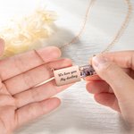 Collana personalizzata con medaglione fotografico estraibile con testo inciso Regalo di compleanno e anniversario per lei