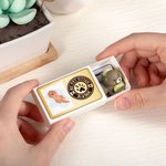 Boîte d'allumettes Mini Otter avec carte d'identité Décoration de bureau Romantisme Soutien émotionnel Cadeau d'anniversaire pour l'amoureux de la loutre
