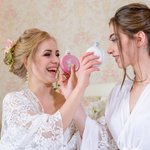 Flasque Ronde Pailletée Personnalisée avec Nom et Fleur Colorée Flacon avec Couvercle en Strass Cadeau Anniversaire Mariage pour Femme