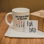 Gepersonaliseerde King of The Grill BBQ Thema 11oz Keramische Mok met 1-12 Namen Grappig Vaderdag Verjaardagscadeau voor Papa Opa