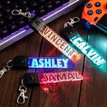 Portachiavi a LED personalizzato in acrilico con nome e 7 modalità di illuminazione Regalo di compleanno per amici