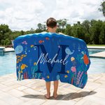 Toalla de playa personalizada mundo marino extra grande de microfibra y secado rápido con inicial y nombre regalo para niños en viajes y veranos