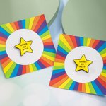Spilla personalizzata Doing My Best Spilla a stella d'oro glitterata con testo sul retro e biglietto arcobaleno Regalo di compleanno incoraggiante per amici, colleghi e familiari