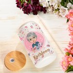Taza de vidrio esmerilado con tapa de bambú y pajita personalizada de dibujos animados rosa mariposa floral 20 oz regalo de cumpleaños para dama de ho