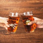 Gepersonaliseerd Drink Up Daddy We Won't Tell Mam Fist Bump 16oz Bierglas met 1-4 Kindernamen en Tekst Vaderdag Verjaardagscadeau voor hem