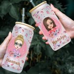 Taza de vidrio esmerilado con tapa de bambú y pajita personalizada de dibujos animados rosa mariposa floral 20 oz regalo de cumpleaños para dama de ho