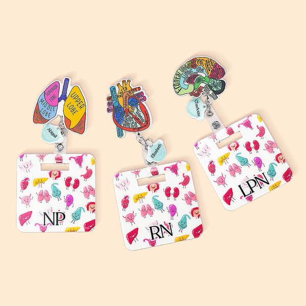 Gepersonaliseerde Anatomische Hart Hersenen Longen Intrekbare Badgehaspel met Naambedel en Badge Buddy Gift voor Verpleegkundige Arts Medische Student