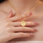 Personalised Birth Flowers Necklace with Engraved 1-3 Names Birthday Best Friend Jewellery Gift for Her