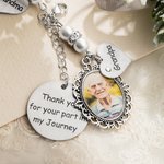 Henkilökohtainen Lace Oval Photo Bouquet Charm sydämen kaiverrettu riipus Memorial häät lahja morsian