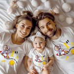 Henkilökohtainen ensimmäinen matka Auringon ympäri Matching paita Baby Onesie vauvan valokuva ja nimi Syntymäpäivä Baby Shower lahja uudelle vauvalle vanhemmille