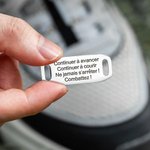 Etiquette de Chaussure Personnalisée avec Texte Gravé en Acier Inoxydable Cadeau d'Anniversaire pour les Coureurs Cyclistes