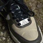 Etiquette de Chaussure Personnalisée avec Texte Gravé en Acier Inoxydable Cadeau d'Anniversaire pour les Coureurs Cyclistes