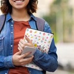 Personalisierte wasserdichte Frühling Wildblumen Buchhülle Abdeckung mit Buchtitel und Name zurück zu Schule Anerkennung Geschenk für Lehrer Lesen Lie