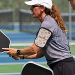 Gepersonaliseerde Retro Flower Pickleball Paddles Water Cup Pouch met verstelbare gesp Verjaardagscadeau voor sportliefhebber