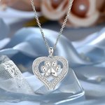 Henkilökohtainen sydämen muotoinen Angel Wing Dog Paw kaulakoru kaiverrettu nimi Memorial Pet Loss lahja lemmikkieläinten ystävälle