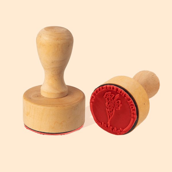 Personalisierte Holzgriff Gummistempel mit Eingravierter Geburtsblume und Namen Geburtstag Geschenk für Buchliebhaber Bibliothekar