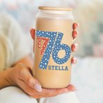 Personlig Amerikansk Flagga 1776 Fluga 20oz Glasmugg med Namn och Sugrör 4:e Juli Independence Day Present till henne