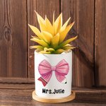 Pot à Plantes en Céramique Personnalisé avec Nom Motif Noeud Papillon Crayon Base en Bambou Cadeau Remerciement Rentrée Scolaire pour Enseignant