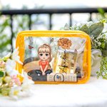 Personlig Tecknad Kvinna Flicka Födelse Blomma Klar Vattentät Sminkväska med Namn Resesaker Bröllop Fest Resa Present till henne