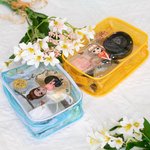 Personlig Tecknad Kvinna Flicka Födelse Blomma Klar Vattentät Sminkväska med Namn Resesaker Bröllop Fest Resa Present till henne