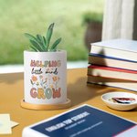 Gepersonaliseerde Helping Little Minds Groeien Keramische Plant Pot met Naam en Bamboe Base Teacher Waardering Terug naar School Gift voor leerkrachte