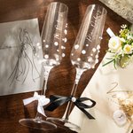 Flûtes à Champagne Personnalisées avec Texte et Date Gravés Set 2 Verres 222ml Ornés de Perles Rubans Cadeau Anniversaire Mariage pour Jeunes Mariés