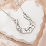 Personalisierte farbwechselnde Hufeisen Rosen Halskette mit Namen Gravur Glücksbringer Verlobung Hochzeit Jahrestag Geschenk für Braut Pferdeliebhaber