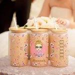 Taza de vidrio esmerilado con tapa de bambú y pajita personalizada de dibujos animados rosa mariposa floral 20 oz regalo de cumpleaños para dama de ho