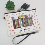 Trousse à Crayons Personnalisée avec Titres des Livres et Nom Cadeau Retour à l'École pour Enseignant Amateur de Lecture