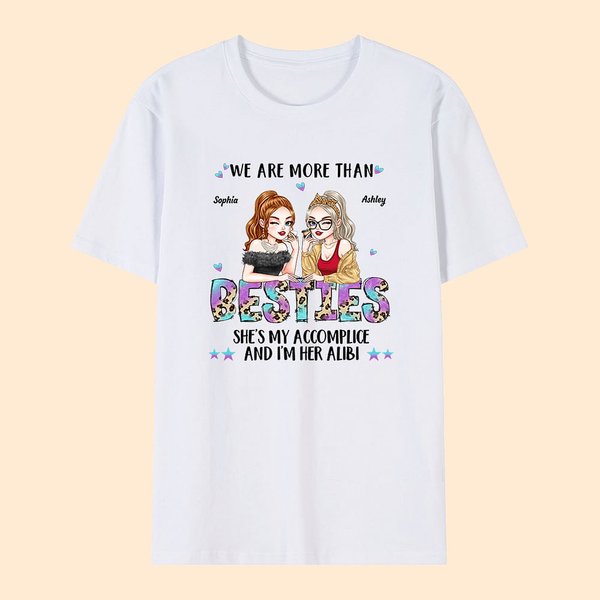 Personalisierte Pretty Sassy Girls Wir sind mehr als Besties 100% Baumwolle T-Shirt mit Namen Geburtstag Freundschaft Geschenke für Seele Schwestern F