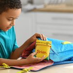 Personalisierte Leder Stickerei Name Buntstift Tasche mit Reißverschluss Geburtstag zurück zu Schule Geschenk für Kind