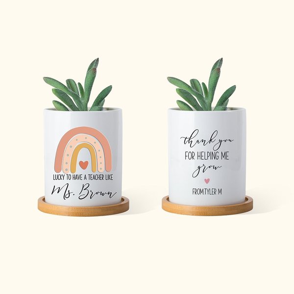 Gepersonaliseerde Lucky To Have A Teacher Like You Regenboog Keramische Plant Pot met Bamboe Basis en Naam Waardering Verjaardagscadeau voor Leraar