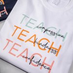 Sweatshirt personnalisé enseignant Compassion Gentillesse Confiance Sweatshirt groupe enseignant Cadeau de rentrée Cadeau d'appréciation de l'enseignant