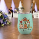Personalisierte Vintage Wildblumen Frau 12oz Wein Becher mit Namen und Strohhalm Reinigungsbürste Hochzeit zurück zu Schule Geschenk für Braut Lehrer