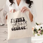 Personalisierte Zukunft Frau wiederverwendbare Canvas Tragetasche mit Namen Engagement Brautdusche Bachelorette Geschenk für neue Braut