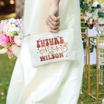 Personalisierte Zukunft Frau Retro Brief Leinen Schminktasche mit Namen Braut Dusche Bachelorette Party Engagement Geschenk für Braut