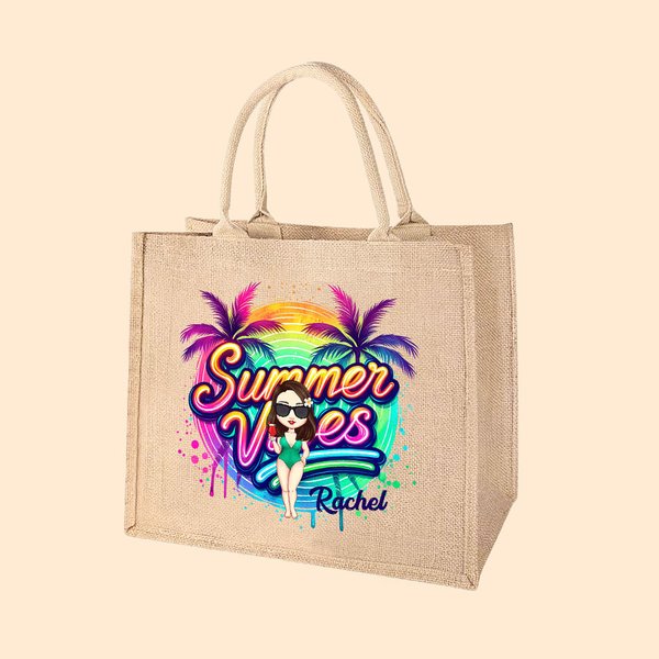 Gepersonaliseerde Cartoon Woman Coconut Tree Summer Vibes Jute Tote Bag met Naam Holiday Beach Travel Essentials Gift voor Vrouw