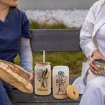Gepersonaliseerde Stethoscoop Geboorte Bloem Strik 20oz Naam Frosted Glas Tumbler met Bamboe Deksel en Rietje Waardering Afstuderen Gift voor Verpleeg