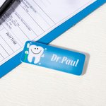 Badge pour Dentiste Personnalisé avec Texte et Motif de Dent Cadeau d'Anniversaire pour le Personnel Dentaire