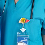 Personalisierte Anatomische Herz Gehirn Lunge Einziehbare Badge Reel mit Namen Charm und Badge Buddy Geschenk für Krankenschwester Arzt Medizinstudent