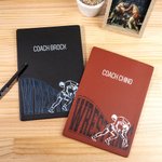 Personalisierte Ringen Thema Leder Low Profile Clipboard mit Namen Ende der Saison Ruhestand Anerkennung Geschenk für Trainer Team-Manager