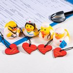 Canard en Caoutchouc Personnalisé avec Texte sur Étiquette en Bois Lot de 2 Jouets Style Médecin Infirmière Cadeau pour Étudiant en Médecine