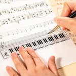 Henkilökohtainen Piano Music Notation Sheet Holder Music Clip Ruler Set of 4 tarvikkeet Syntymäpäivälahja musiikin ystäville opiskelijoille