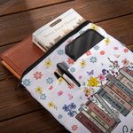 Poche de Livre Imperméable Personnalisée avec Titres du Livre et Nom Cadeau Gratitude Rentrée Scolaire pour Enseignant Amoureux de la Lecture