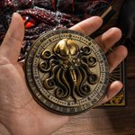 Personalisierter Cthulhu Würfel Spinner mit Namen Gravur Geburtstag Brettspiel RPG Rollen- und Tischspiel Gaming Party Geschenk für Cthulhu Fan