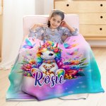 Couverture Arc-en-Ciel Personnalisée avec Bébé Licorne et Nom Style Papillons Fleurs Couverture Chaude et Douce Cadeau d'Anniversaire pour Enfant