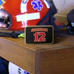 Personalizada Departamento de Bomberos Insignia de cuero hebilla de cinturón con el número de jubilación regalo de cumpleaños para el bombero