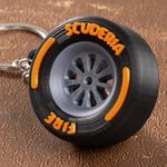 Personalisierte 3D Autoreifen Schlüsselanhänger mit Text Auto Dekoration Geburtstag Geschenk für Männer