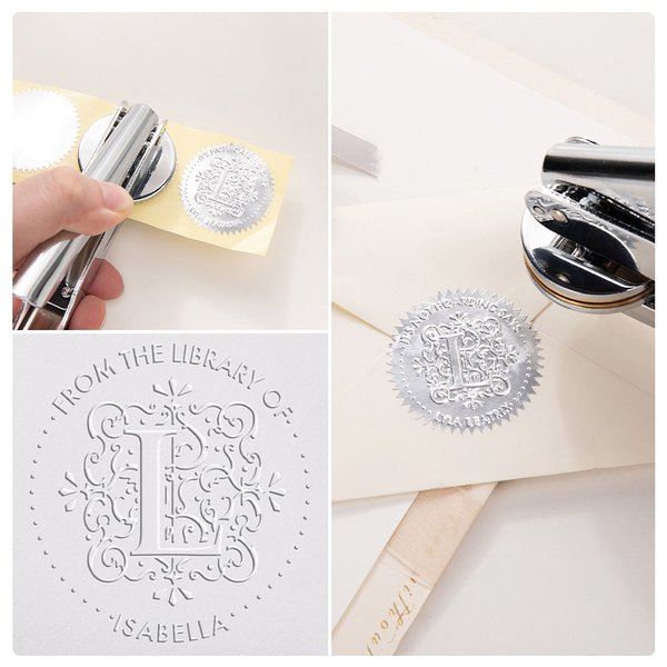 Timbro a secco personalizzato in acciaio inossidabile con iniziale, monogramma in stile gotico e testo - Regalo di compleanno per amanti di libri